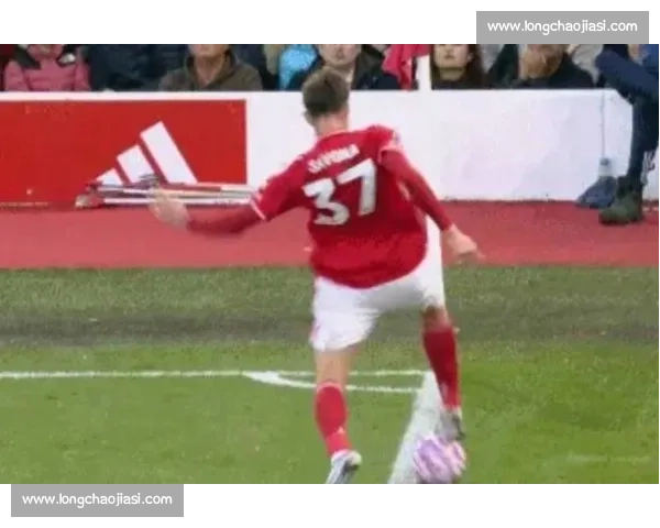 4-2 险变 3-3：曼联三连胜下的光鲜与暗伤